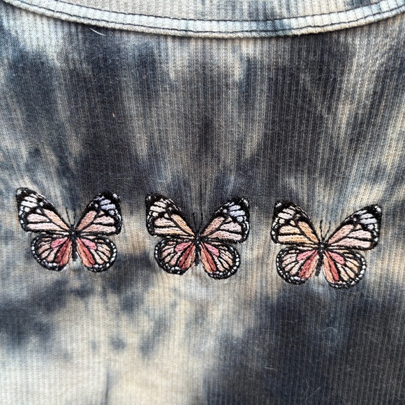 Youth Large Tie-Dye Butterfly Cropped Top - Picture 2 of 4